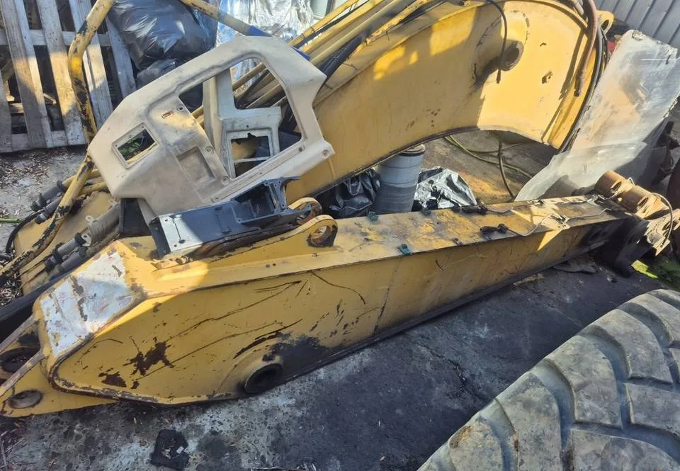 Ramie łyżki kopiącej CAT 317