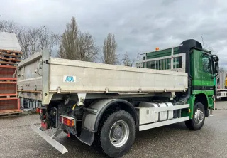 Wywrotka 4x4 Mercedes 18.360 tez leasing — zdjęcie 7
