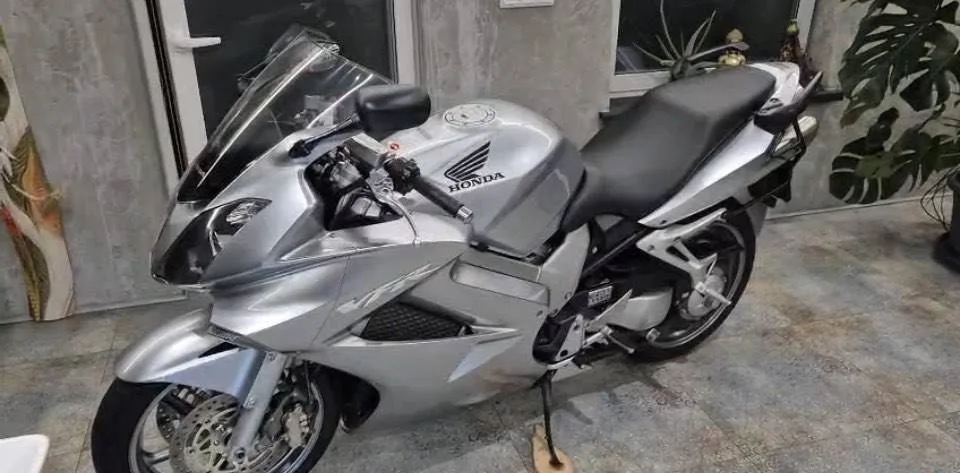 Honda VFR 800
