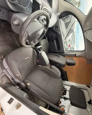 RENAULT Kangoo II 1.5 DCi 75 Compact DE470 — photo 9