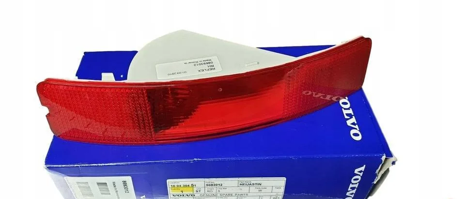 VOLVO XC90 przedlift odblask zderzaka tyl prawy OE 8693012