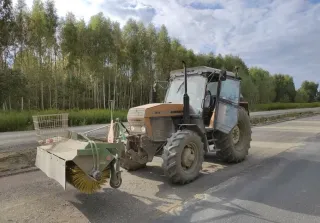 Wynajem Usługi zamiatarki zamiatarek beczkowozem beczkowozu — zdjęcie 2