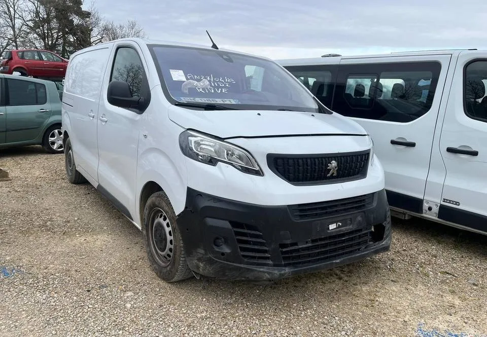 PEUGEOT Expert III 2.0 HDI 177 GN086