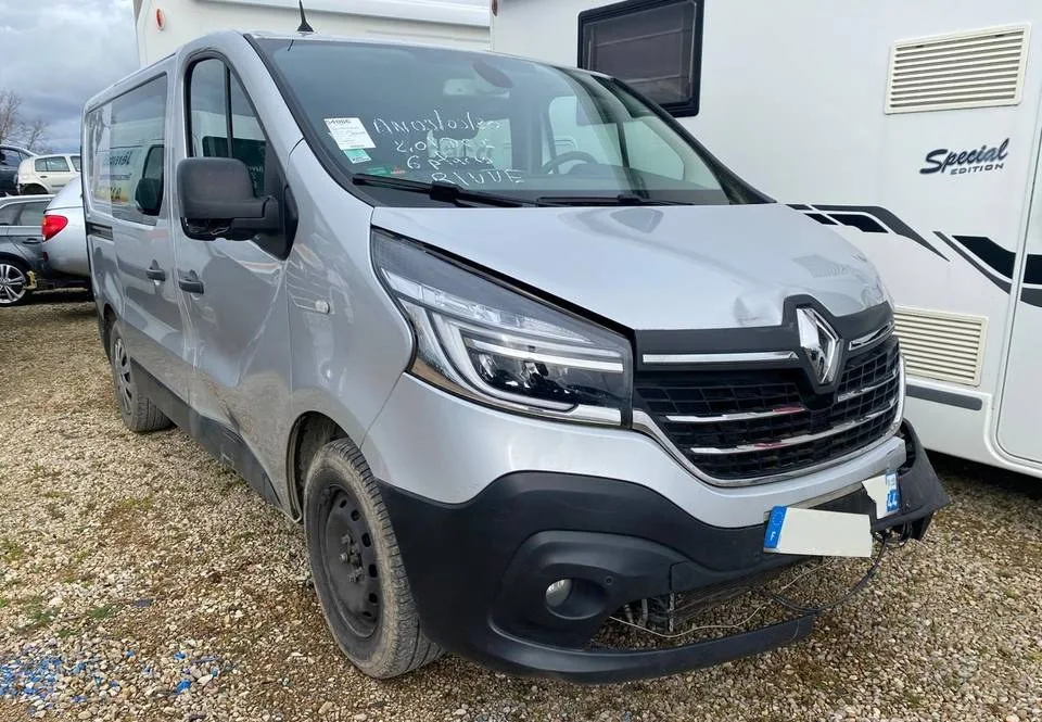 RENAULT Trafic III 2.0 DCi 145 L1H1 FS466