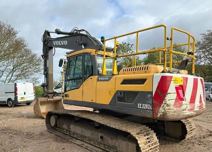 Koparka gąsienicowa Volvo EC220 DL