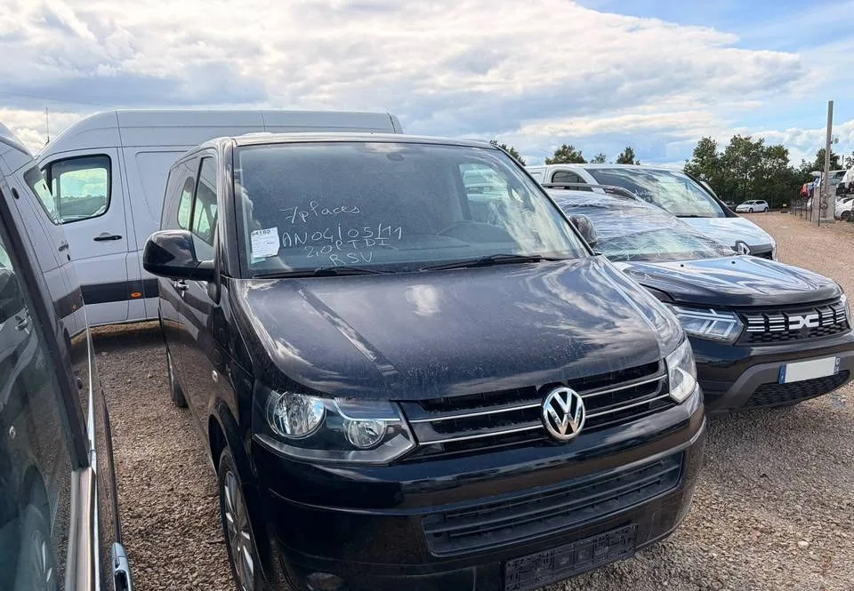 VOLKSWAGEN Transporter T5 2.0 BiTDi 180 VP – 7 miejsc GF393