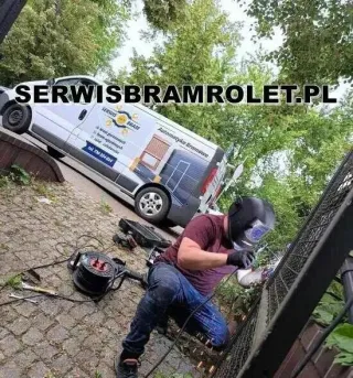 Serwis bram garażowych, wjazdowych i rolet zewnętrznych — photo 1