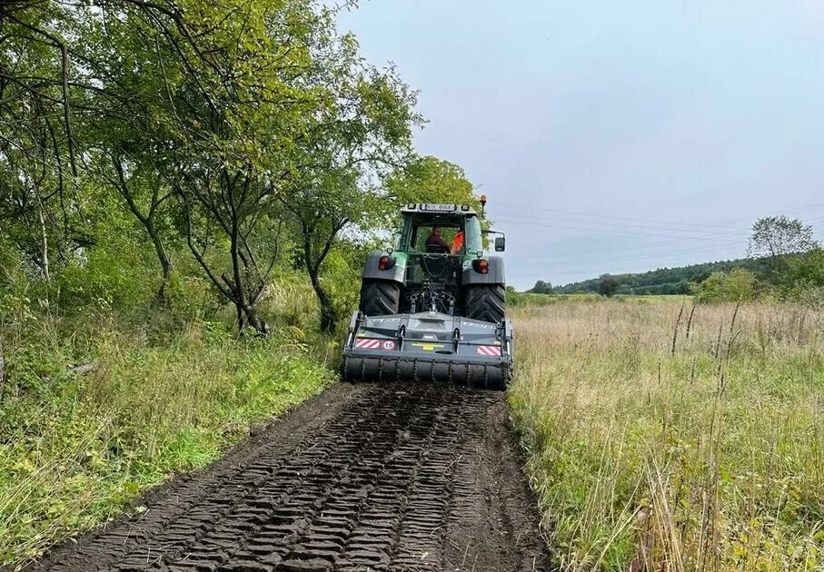 Karczowanie działek. Mulczowanie Miechów. tel. 575-747-470