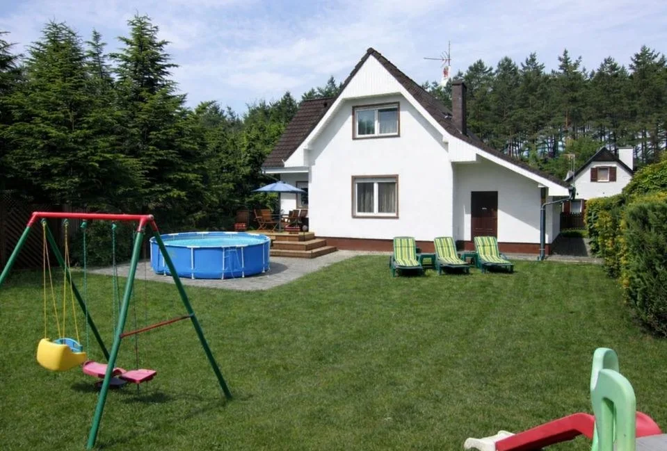 Dom z basenem letniskowy na wakacje Domek nad jeziorem