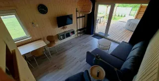 Domek z jacuzzi i sauną na wyłączność, ogrodzony, z klimatyzacją. Jezierzany, Jarosławiec — zdjęcie 4