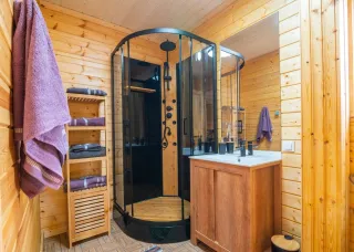 Domek letniskowy nad jeziorem morzem do wynajęcia Sauna Jacuzzi Bali — zdjęcie 6