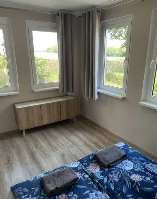 Domek do wynajecia nad prywatnym jeziorem, sprzęt wodny — zdjęcie 6